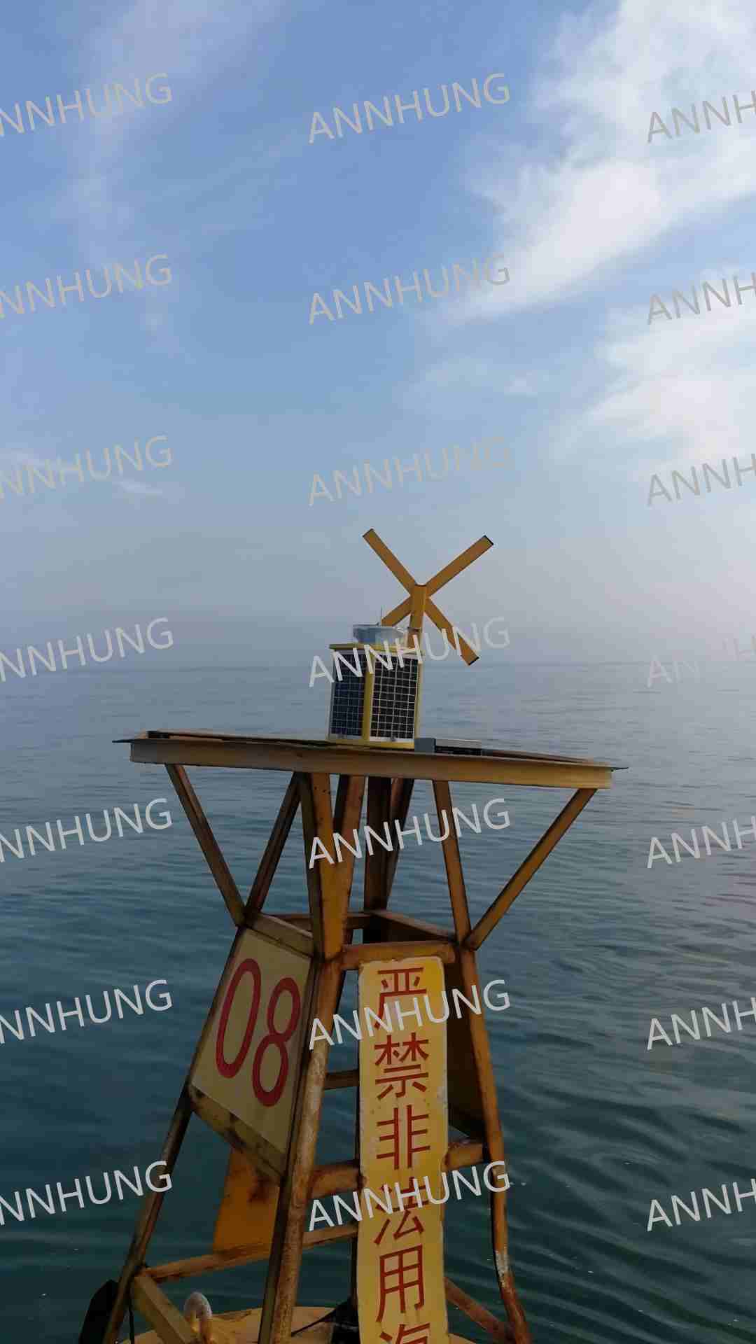 آخرین مورد شرکت Project Case Display of AH-ML-S7 LED Solar Powered Marine Lantern on Offshore Navigation Buoy 